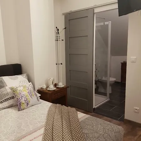 Bed & Breakfast La Longere Des Glycines